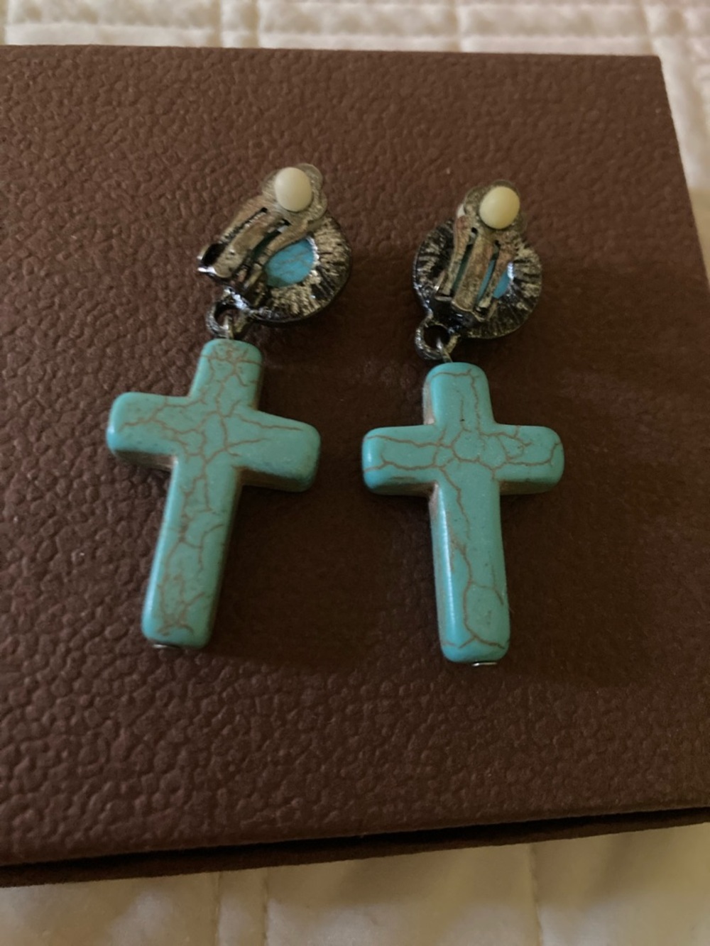 Clip on turquoise cross earrings - Picture 2 of 6